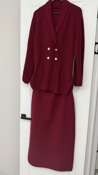 Продам  шикарный костюм.