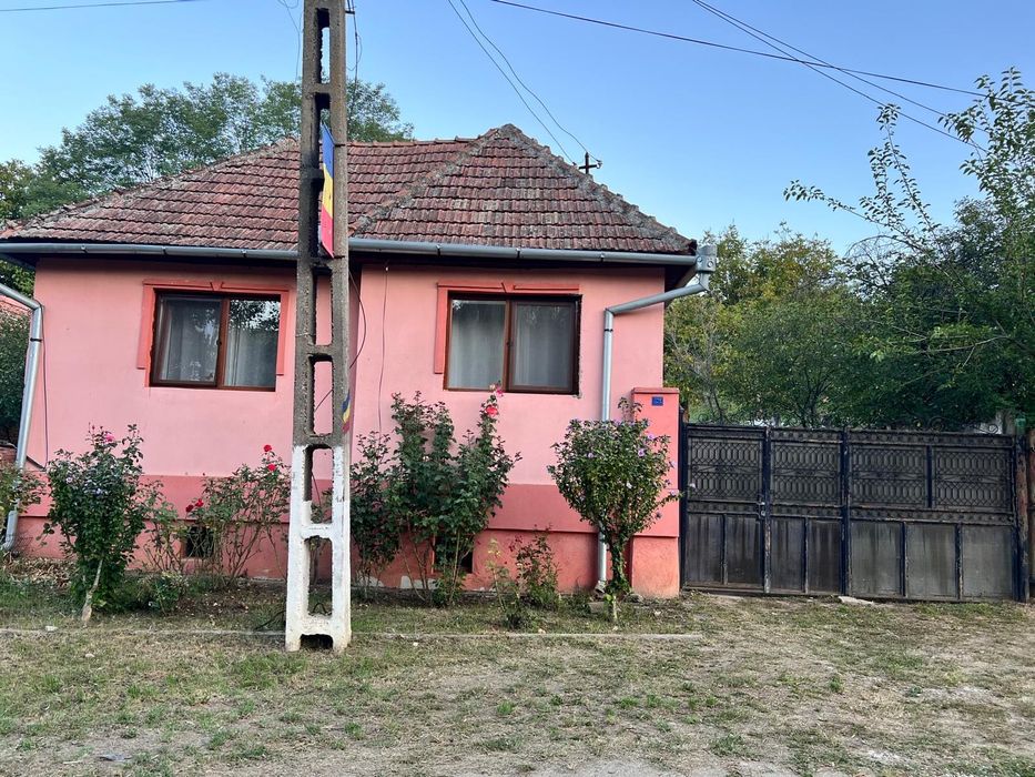 Casa de vanzare cu teren