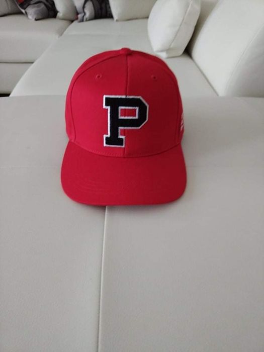 vand sapca Sport  fashion ,barbateasca ,produs de calitate nou.import.