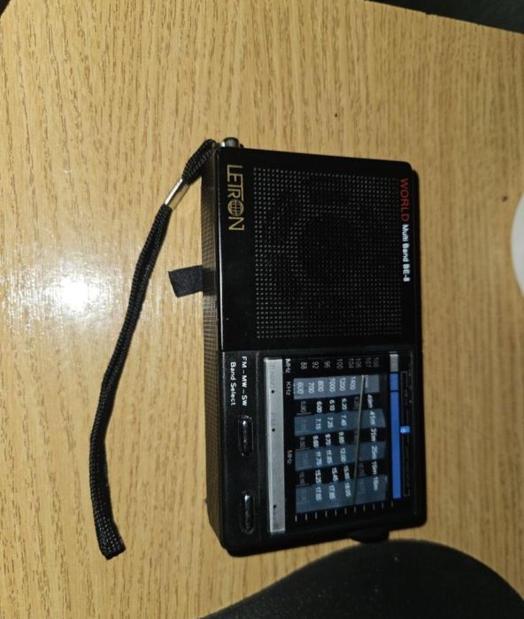 Radio portabil cu baterii