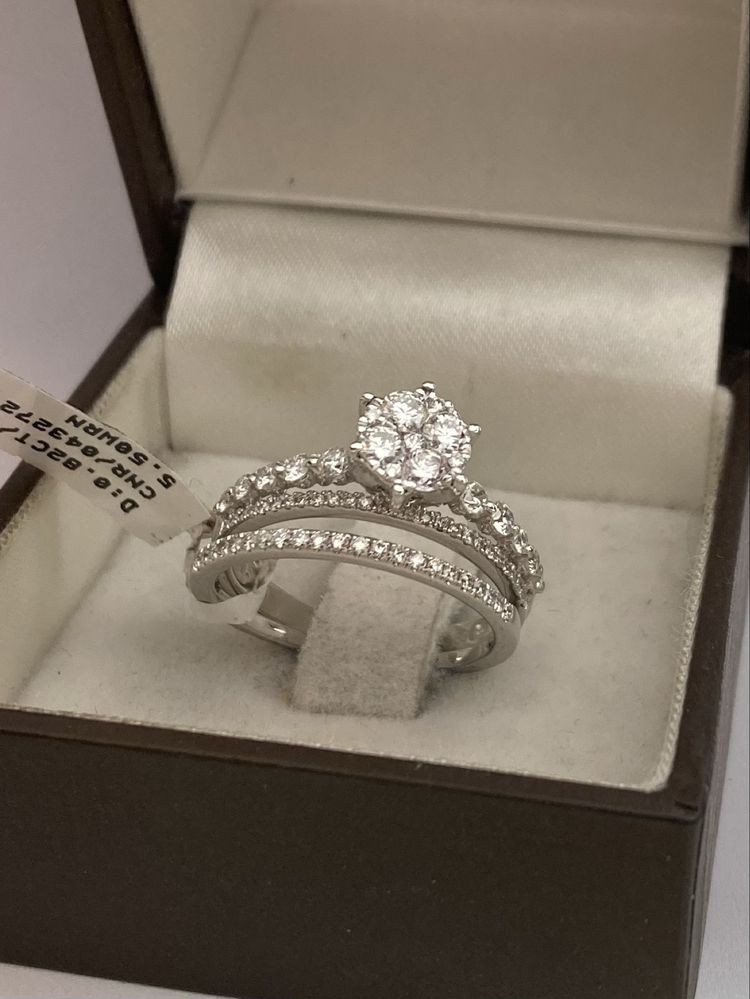 Inel aur alb 18kt. cu diamante 0.82ct