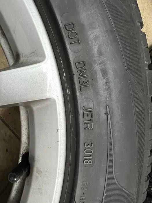 Ауди А8 Зимни гуми с джанти Dunlop 235/55R18  104H