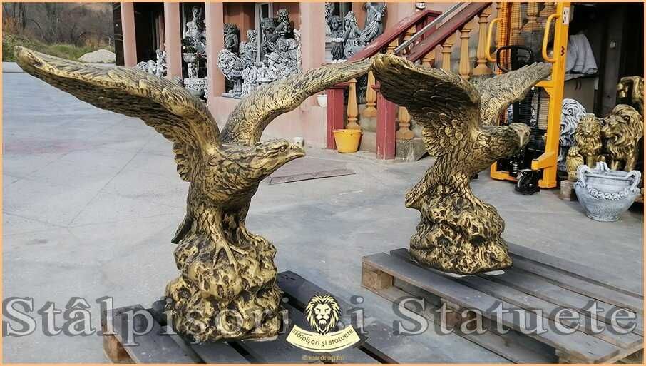Statuetă vultur, acvilă, șoim, auriu patinat, model S35.