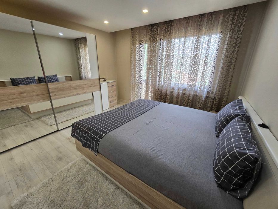 Дава се под наем Тристаен апартамент в Стара Загора, Център - 120 кв.м за 535.5 € - Снимка #6