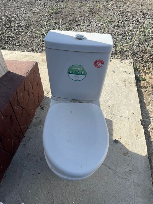 Б/у Унитаз сатылады
