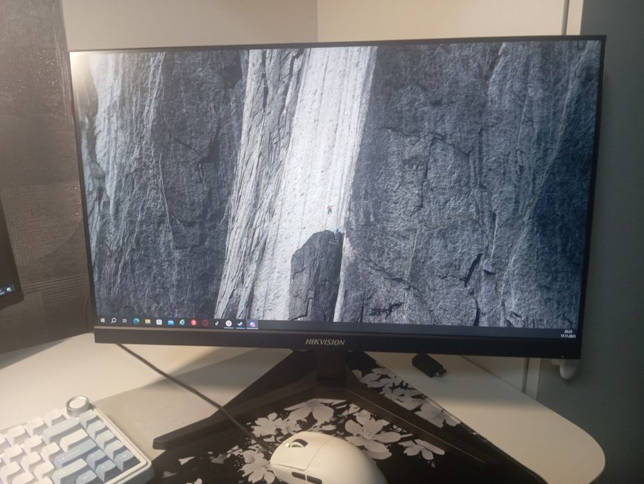 Монитор Hikvision