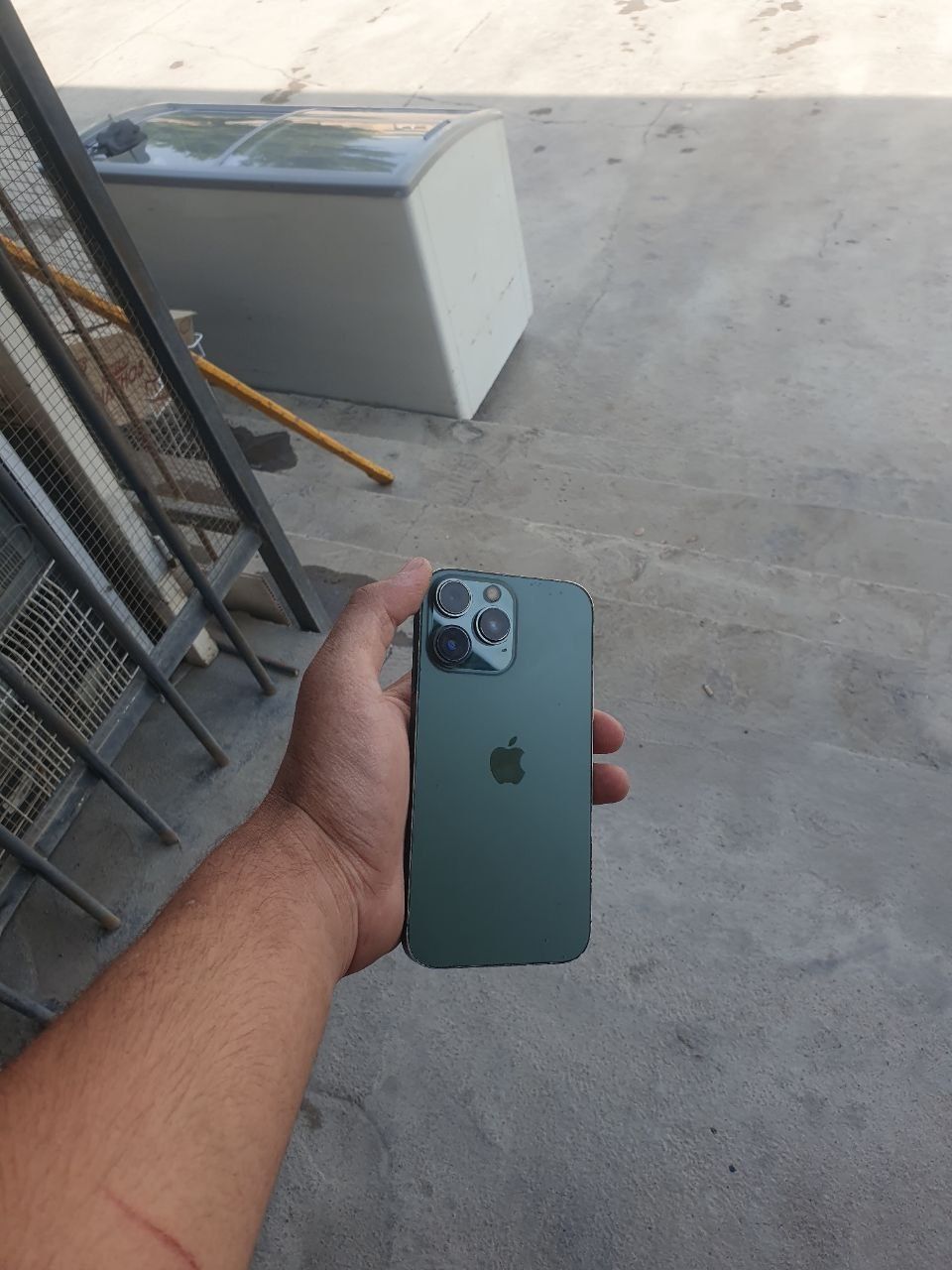 IPHONE 13 PRO rangi yashil yemkost 84% narxi 350$ boliwi aybi yoq