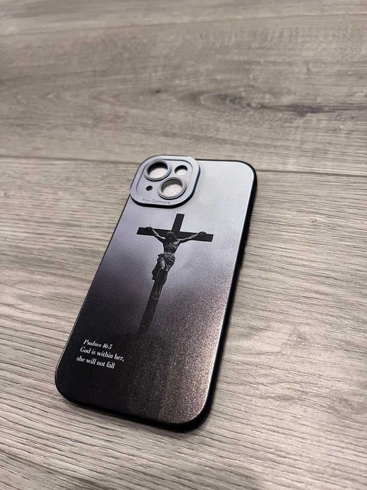 Vând diferite modele de huse pentru iPhone