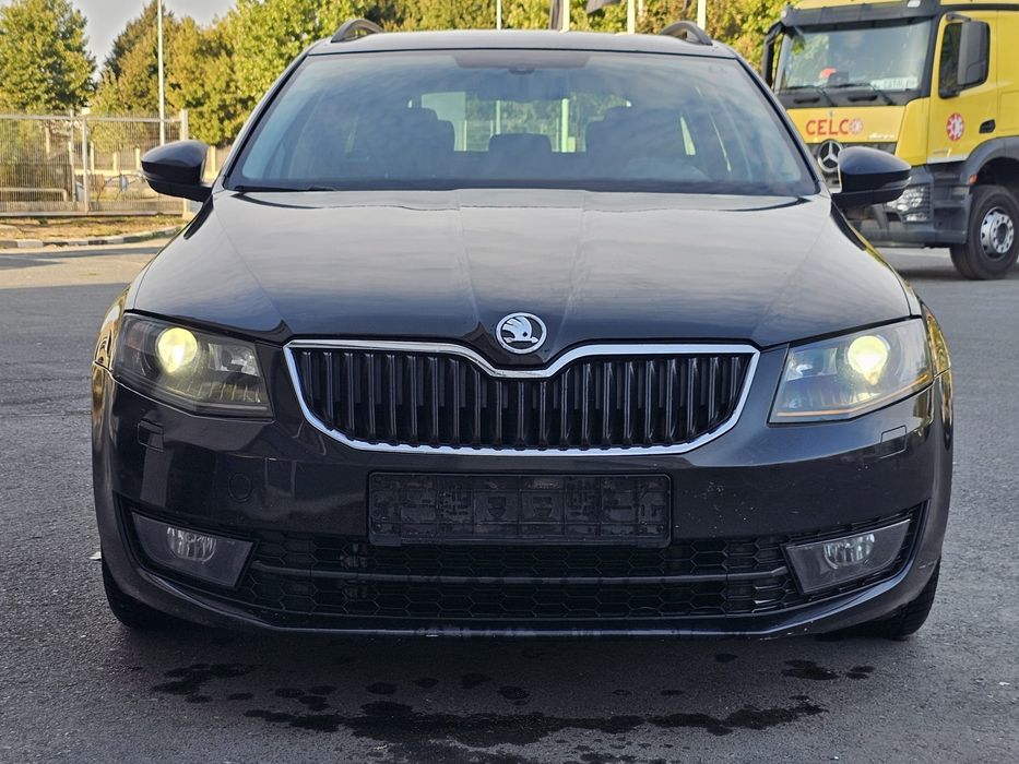 Vand Skoda octavia 3 ,2014 automata 5500 E Negociabil valabil azi