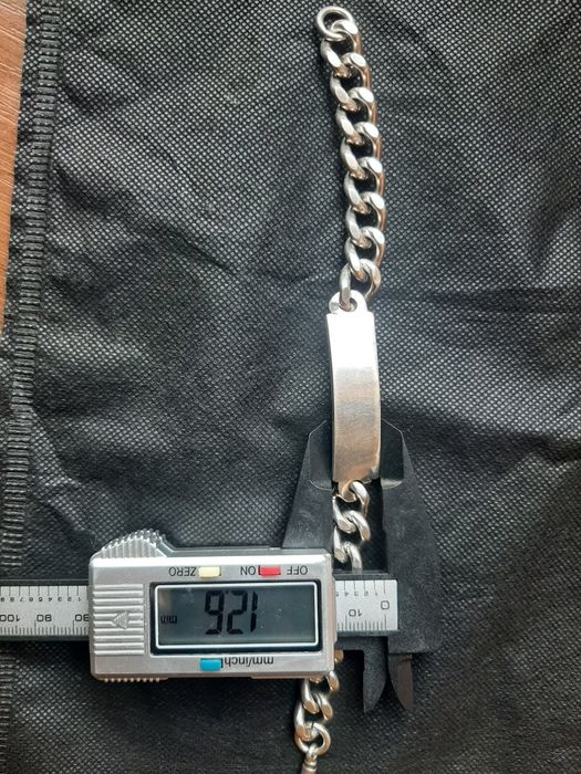 Brățară din argint masiv cu plăcuță