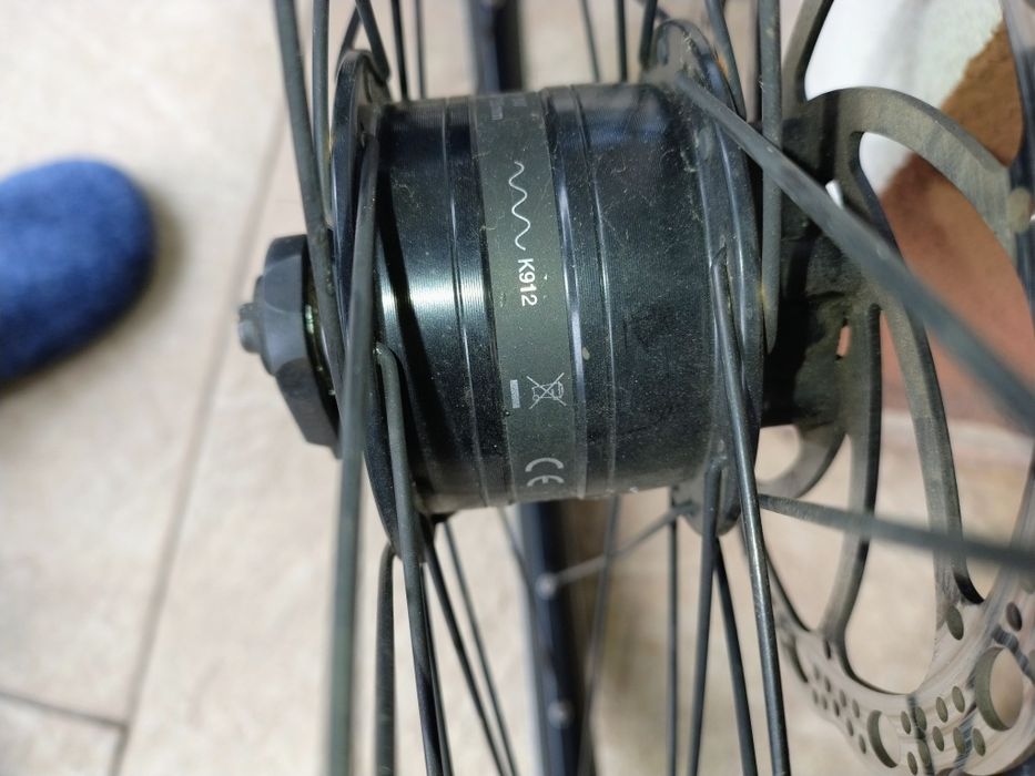 Roata fata cu dinam in butuc city bike 28"