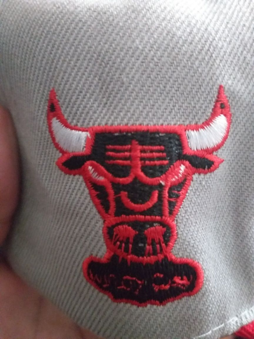 Шапки на Chicago Bulls NBA и Columbia