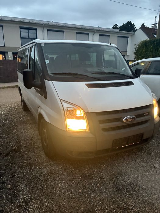 Ford Transit 8+1- stare excelenta