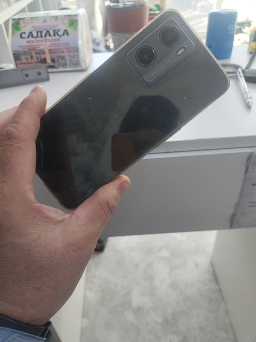 Продам почти новый смартфон