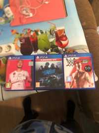 Vând FIFA 20 , NFS , WWE 15 pentru PlayStation 4