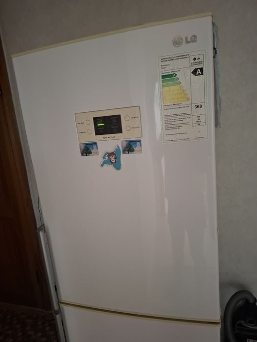 Холодильник LG хорошем состоянии