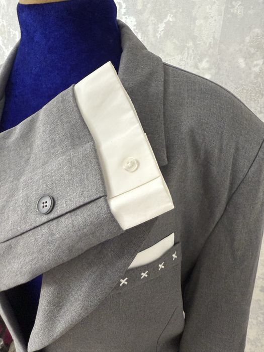 Spartivniy ofisniy model