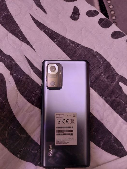 Samsung A52 5G și redmi