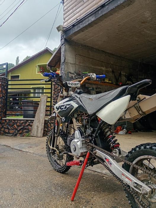 Cross YCF 125cc în stare bună (fără frână spate)

Descriere:
Vând cros