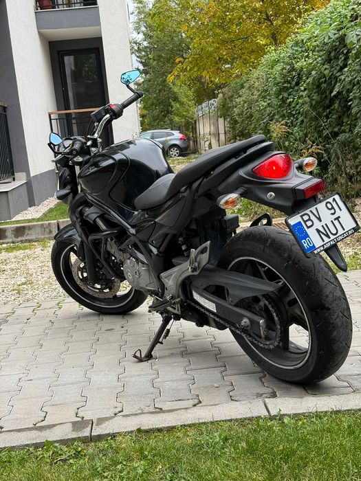 Suzuki Gladius 650 (SFV-650) limitat A2