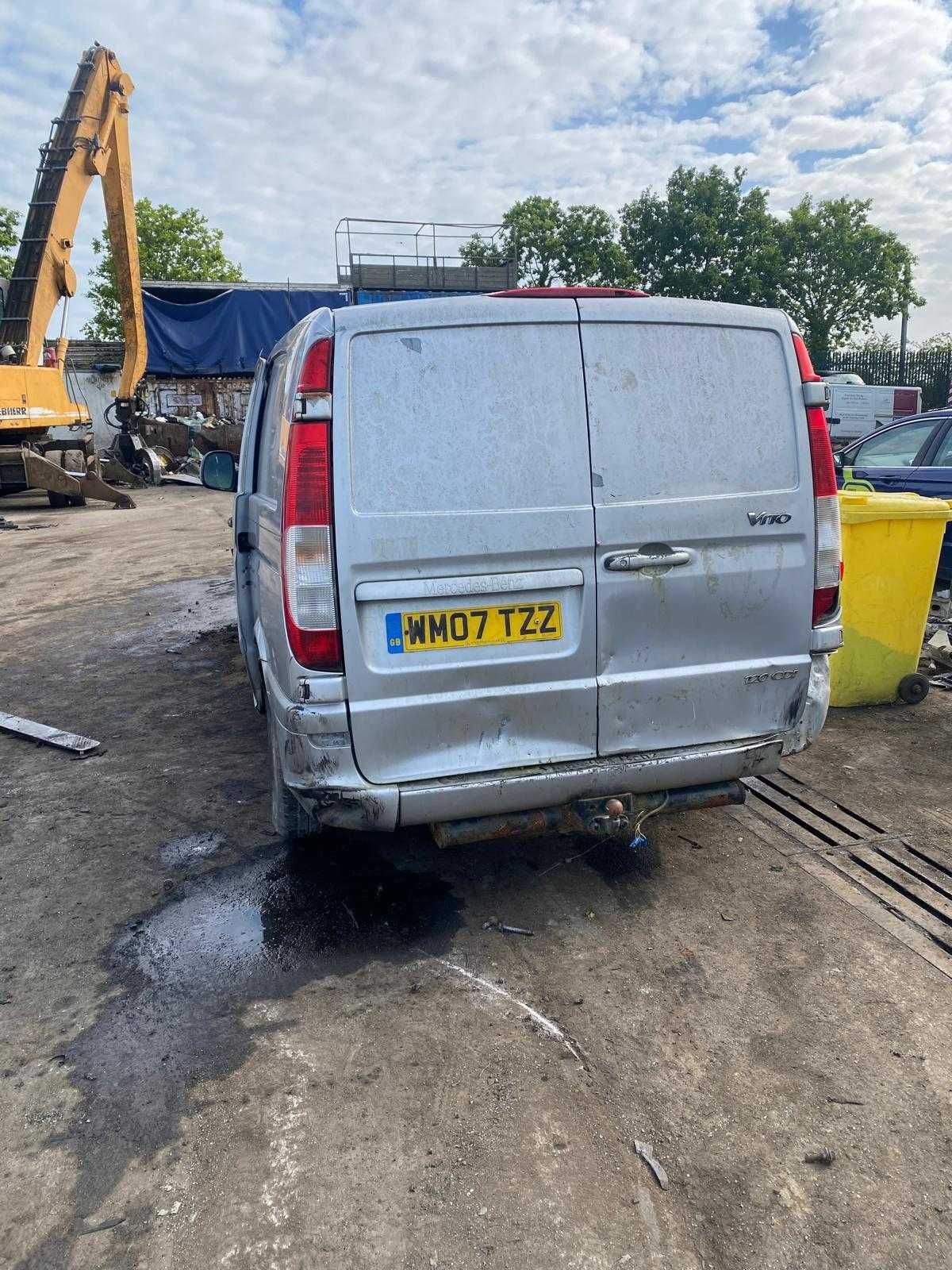 Dezmembrez dezmembrari Mercedes Vito Motor 3.0 cdi om642 euro 4