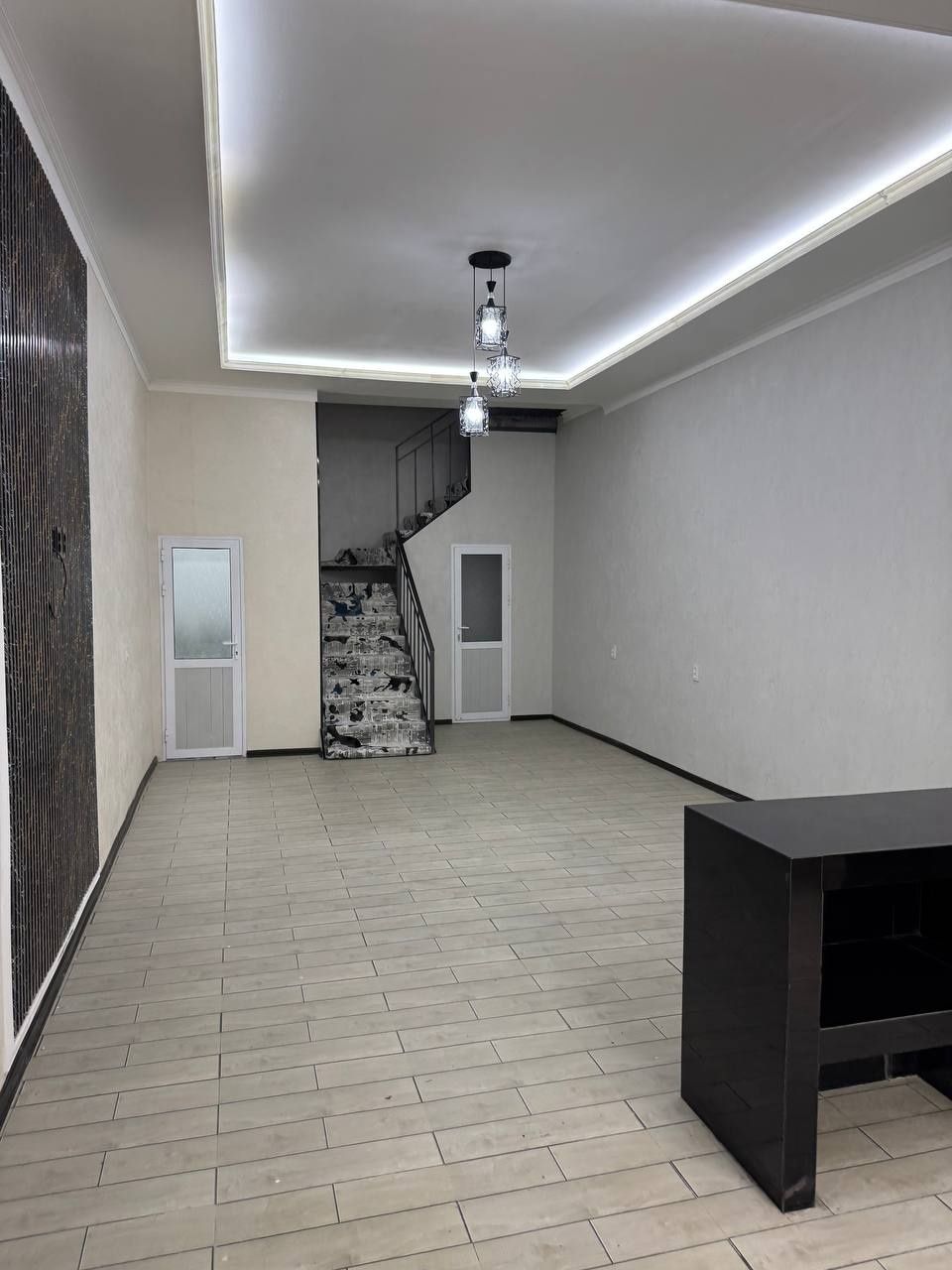 Продам 2этажный дом-участок. Заезд для авто 4 комнаты. Яшнабадский р-н