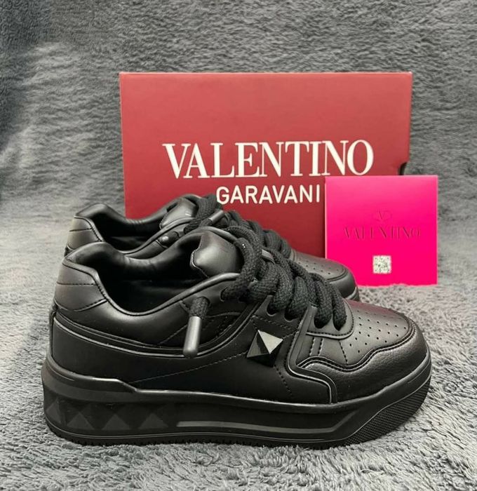 Унисекс обувки Valentino