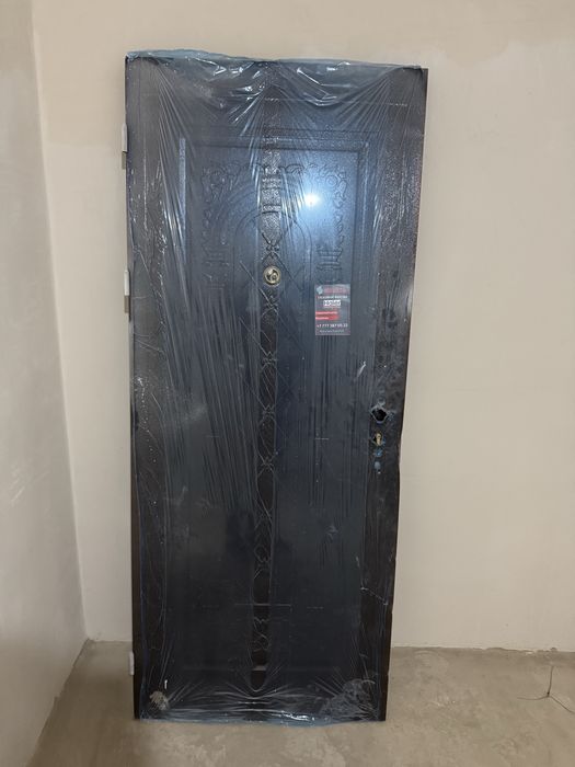 Бу дверь от застройщика