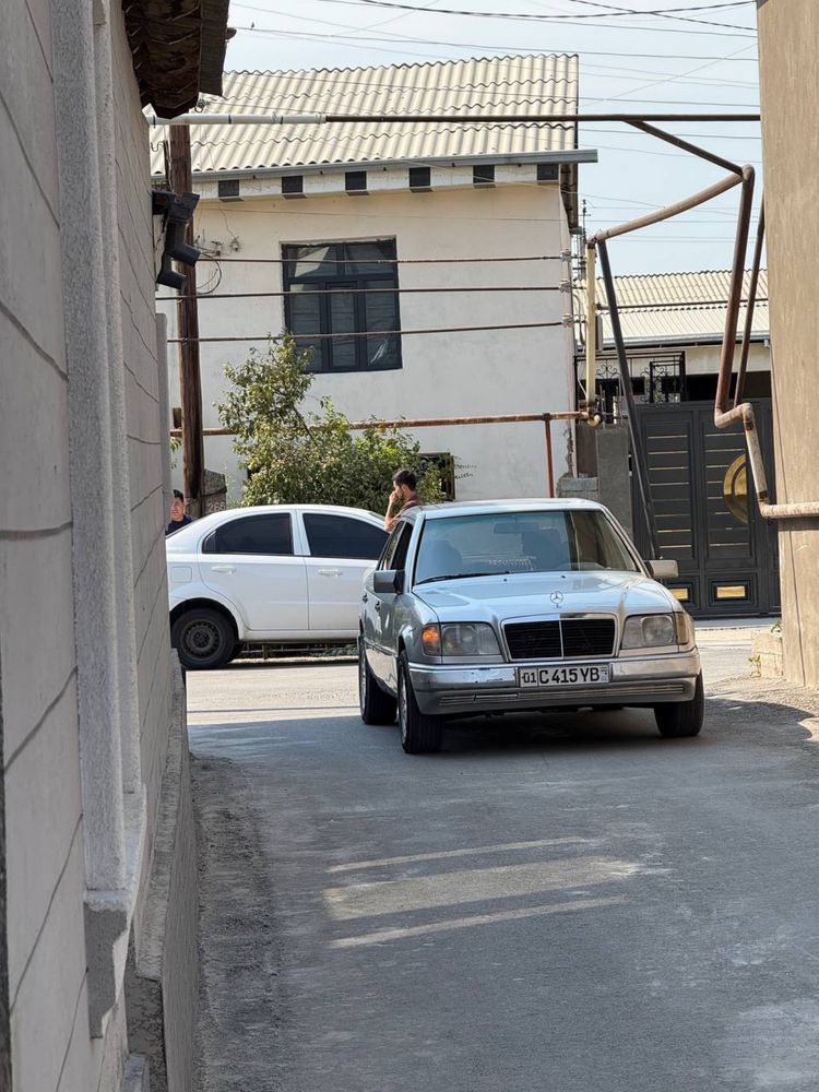Mersedes benz w124 kuzof sirochni sotiladi