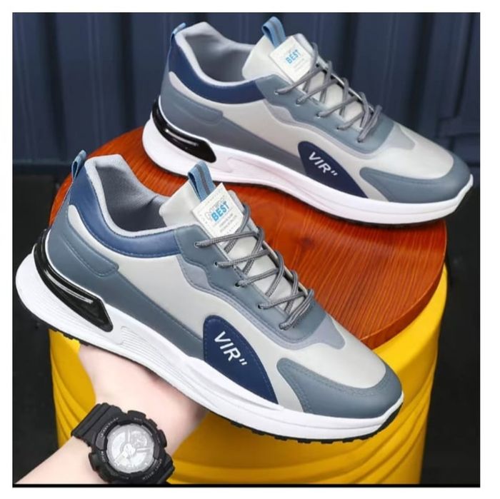 Продаю мужской крассовки за 4000т 40размер