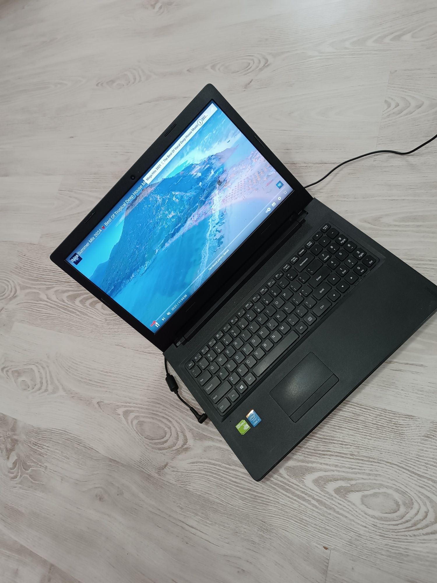 Laptop Lenovo ideapad 100-15IBD .
