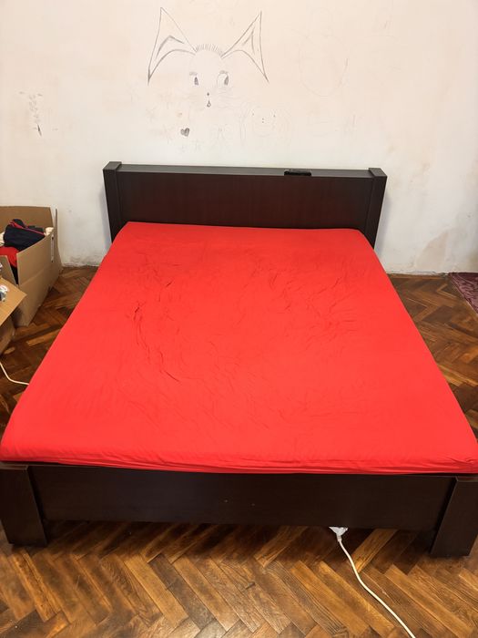 Pat dormitor 160x200 cu saltea bonus