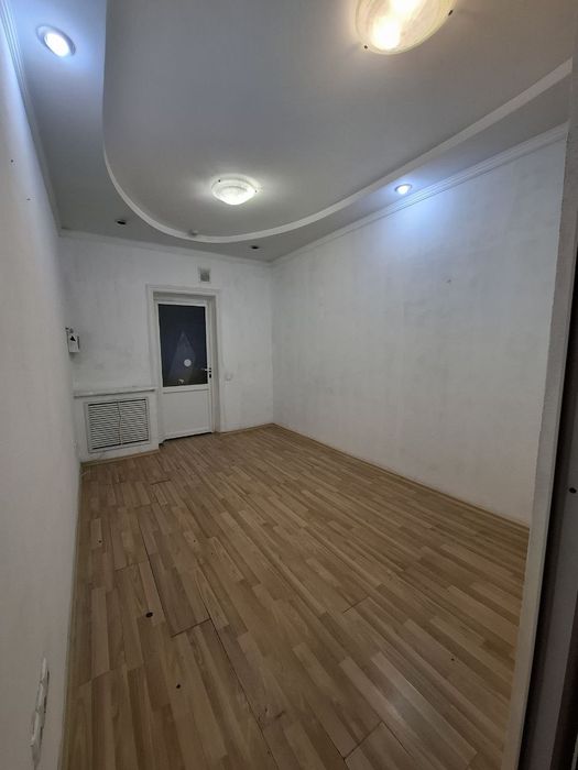 Под офис 108м² 5 кабинетов вход со двора