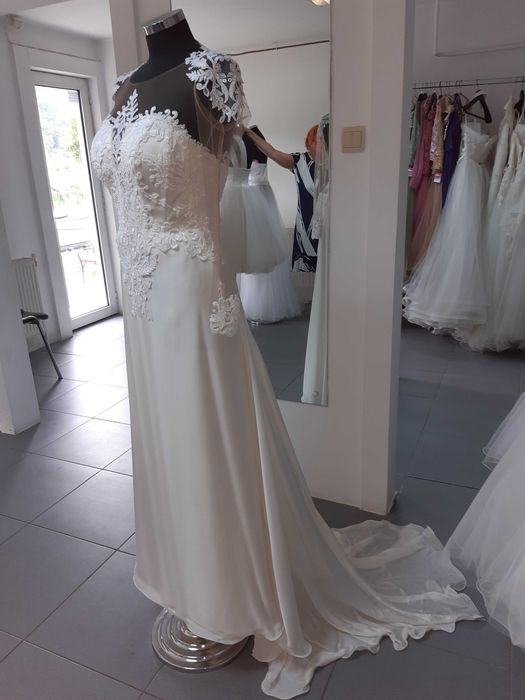 Vand rochie de mireasa