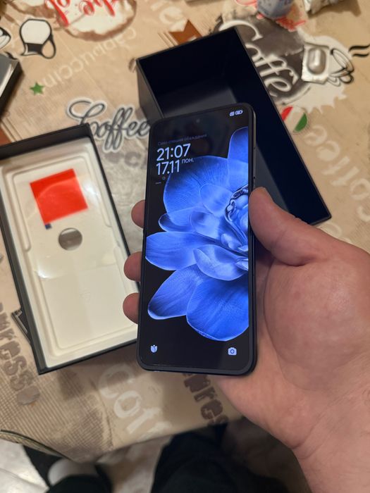 Xiaomi Mix Flip 12 GB RAM