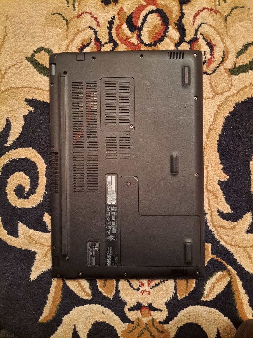 Acer i3-7020u  ozu 12/1000gb hdd