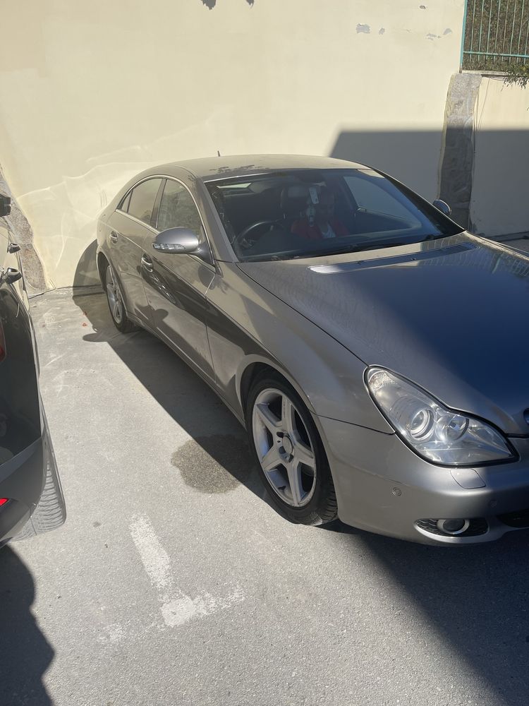 Продавам CLS 320 регистрирана