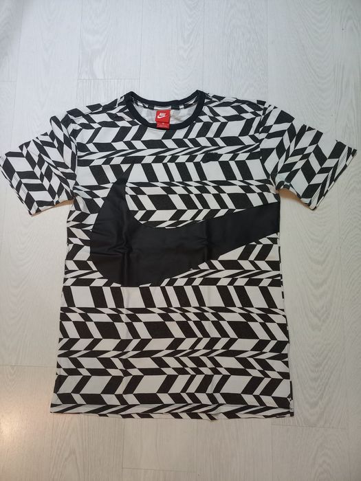 Adidas , Reebok , Wrangler