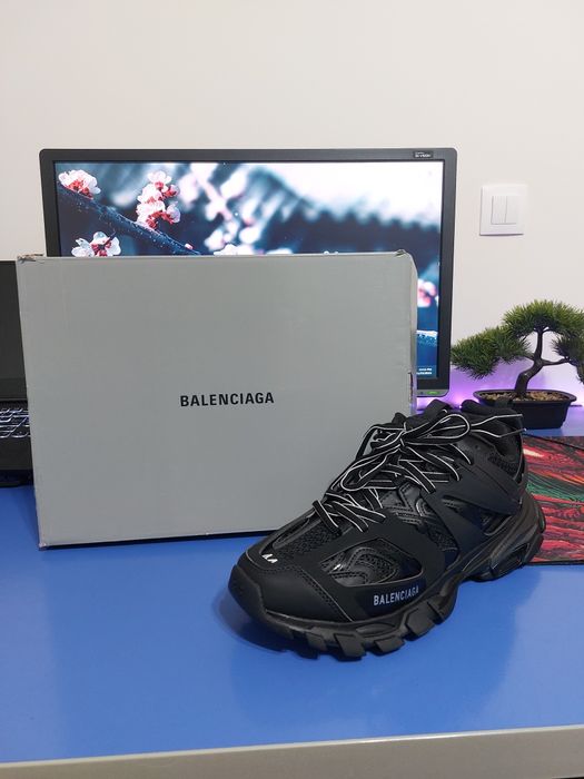 Balenciaga Track