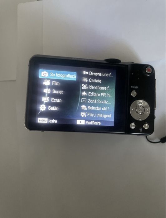 Samsung WB600 12 mpx 15x zoom optic, afisare data si ora pe poze.