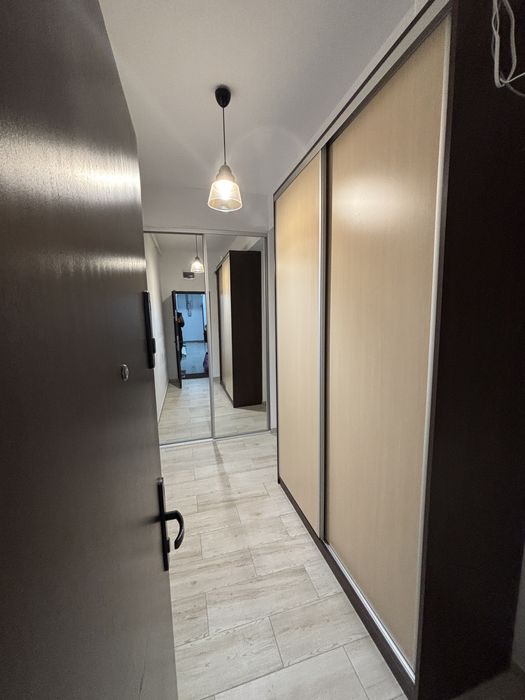 Ofer spre inchiriere apartament cu 2 camere in zona Tomis Plus