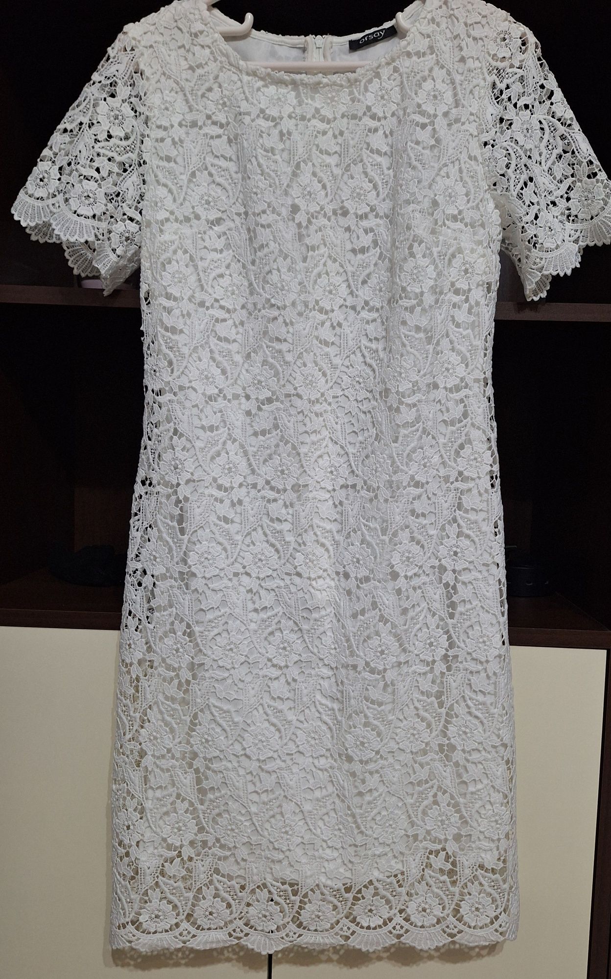 Rochie alba de dantela