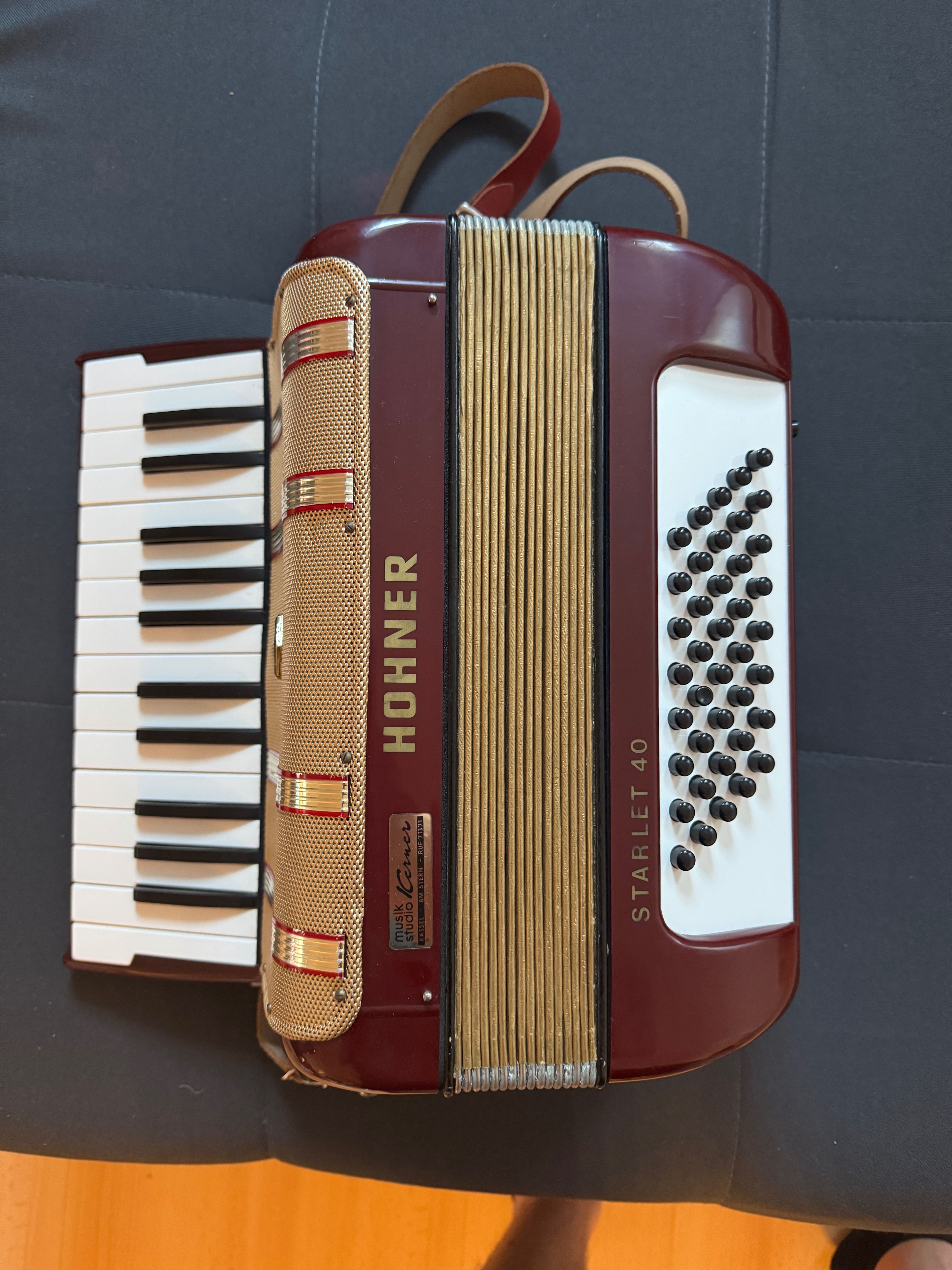 Acordeon Hohner starle 40