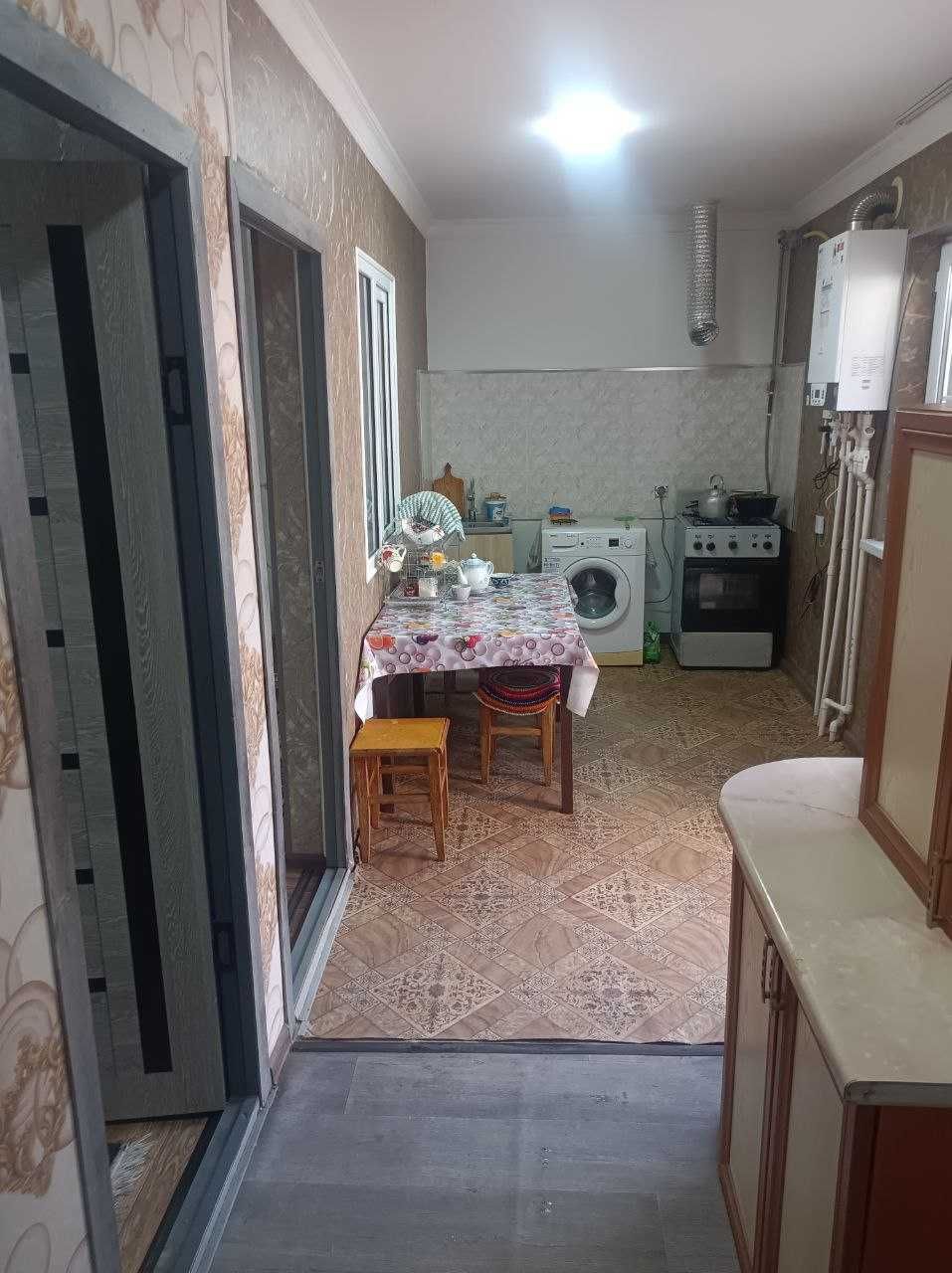 Дом 3 комнаты на участке 1 сотка по улице М Ашрафи