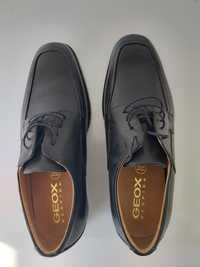 Pantofi Geox nr 41, echivalent 42 nr romanesc.