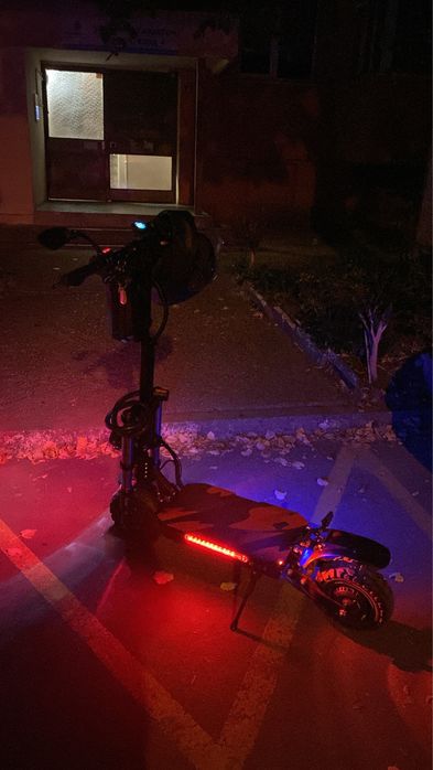 Boyueda S3-11 електрически скутер Scooter 6000W като нов