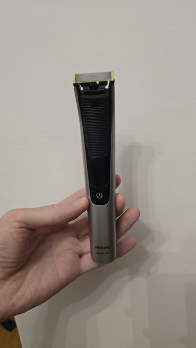 Aparat de ras Philips OneBlade Pro QP6620/20