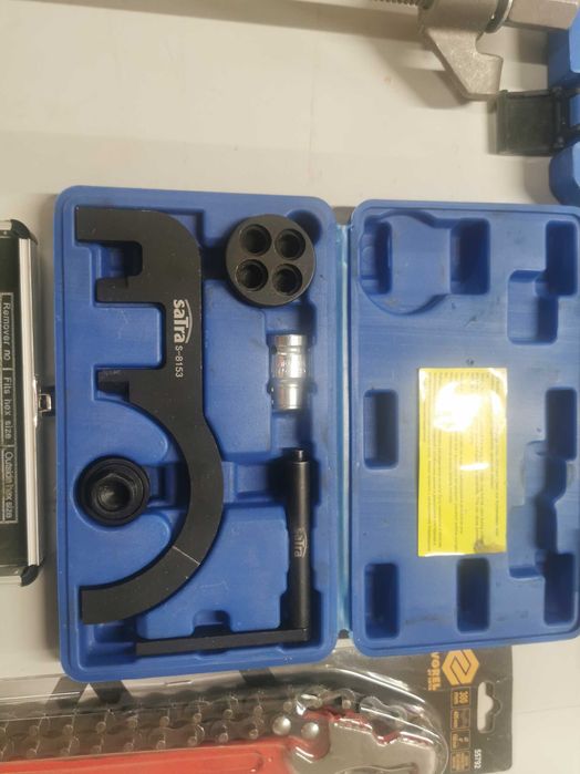 Închiriez cric hidraulic + capre auto 3T – scule profesionale opțional