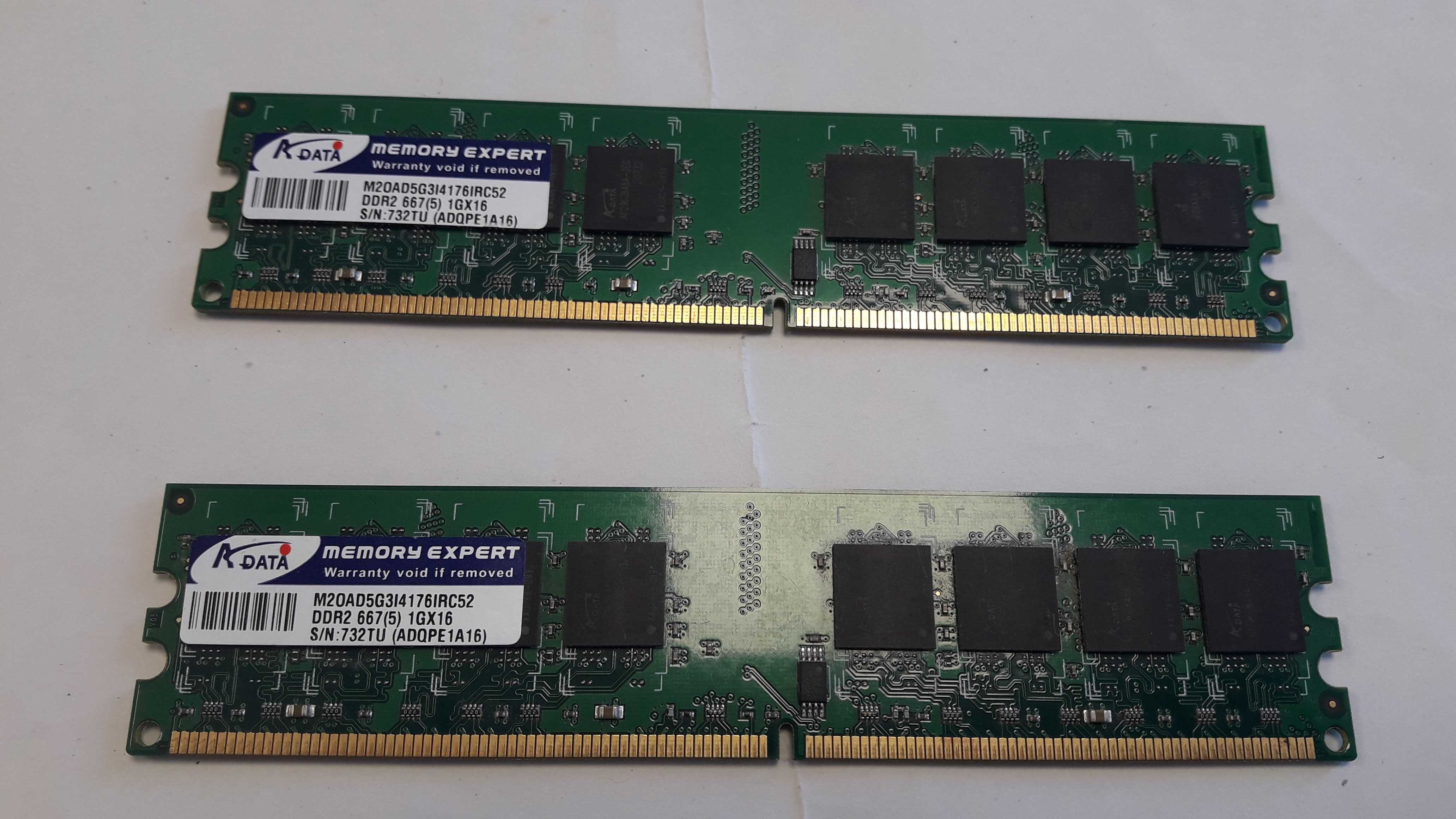 Продавам RAM A-DATA 1 GB  DD2 667 - 2 банки