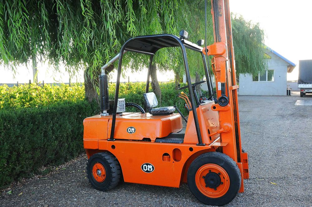 MotoStivuitor diesel Fiat OM an 1991 H 3.5 m translatie stanga/dreapta